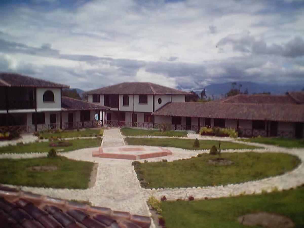 Hosteria Hacienda Pueblo Viejo Atuntaqui Esterno foto