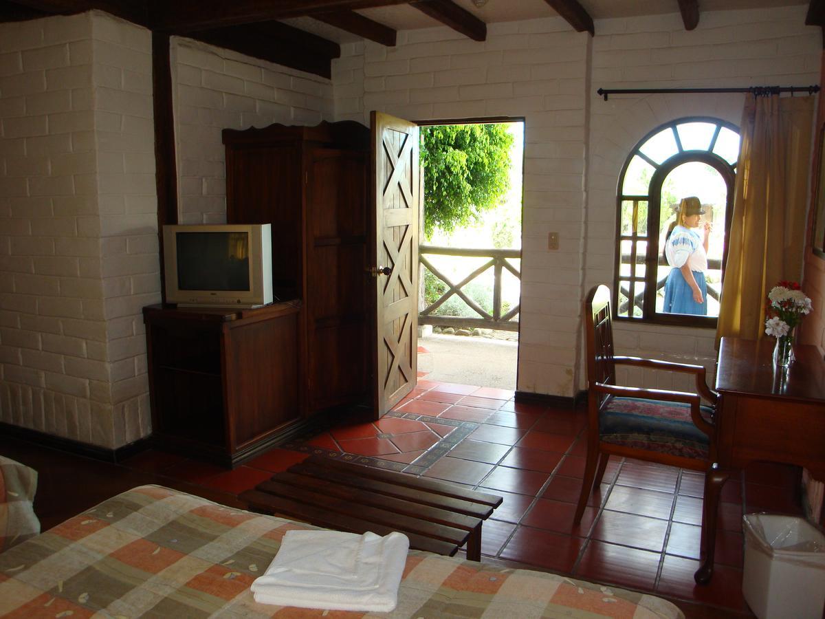 Hosteria Hacienda Pueblo Viejo Atuntaqui Esterno foto